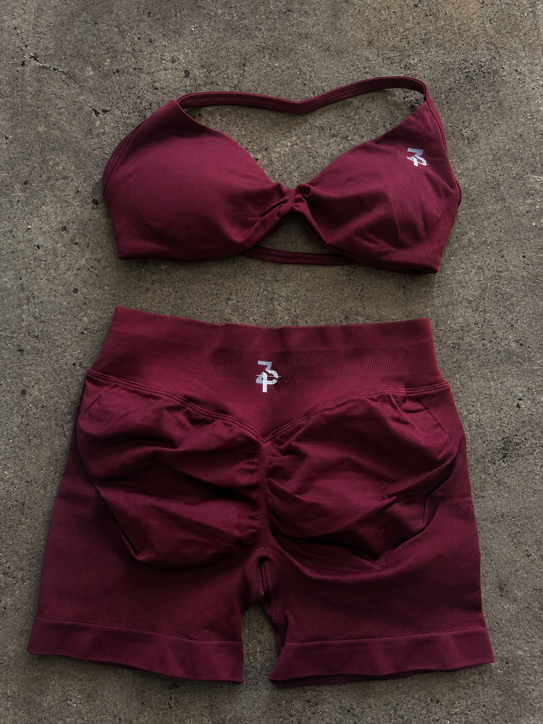Women’s maroon bike shorts